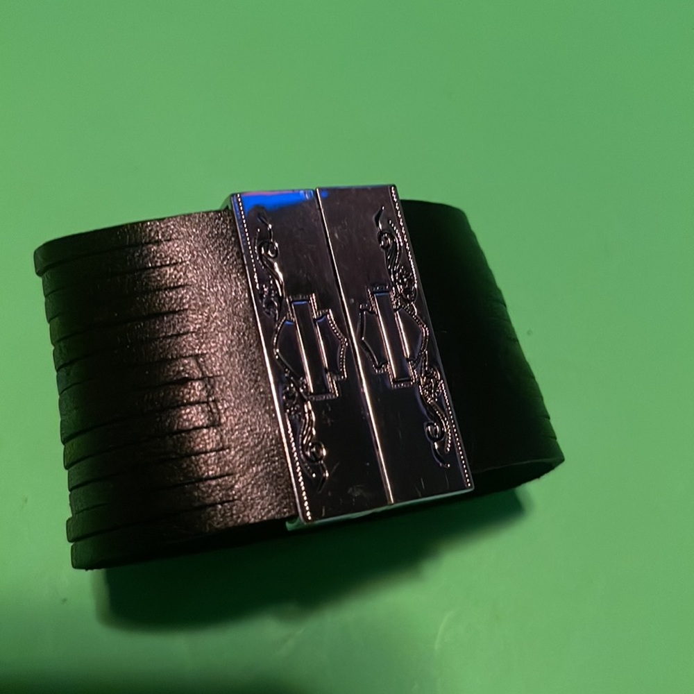 Harley Davidson Cuff - Picture 4 of 9